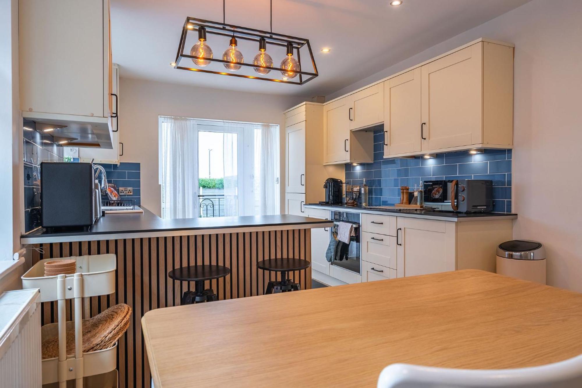Nature Inspired Bungalow With 3 Rooms - 10 Mins From Manchester Airport Timperley Exterior foto