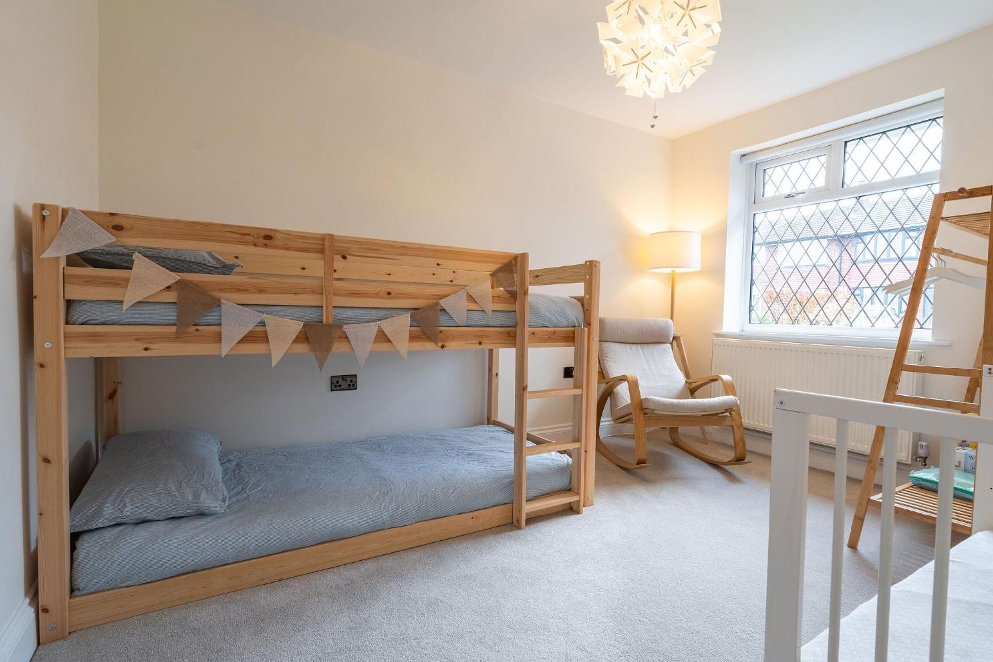 Nature Inspired Bungalow With 3 Rooms - 10 Mins From Manchester Airport Timperley Exterior foto